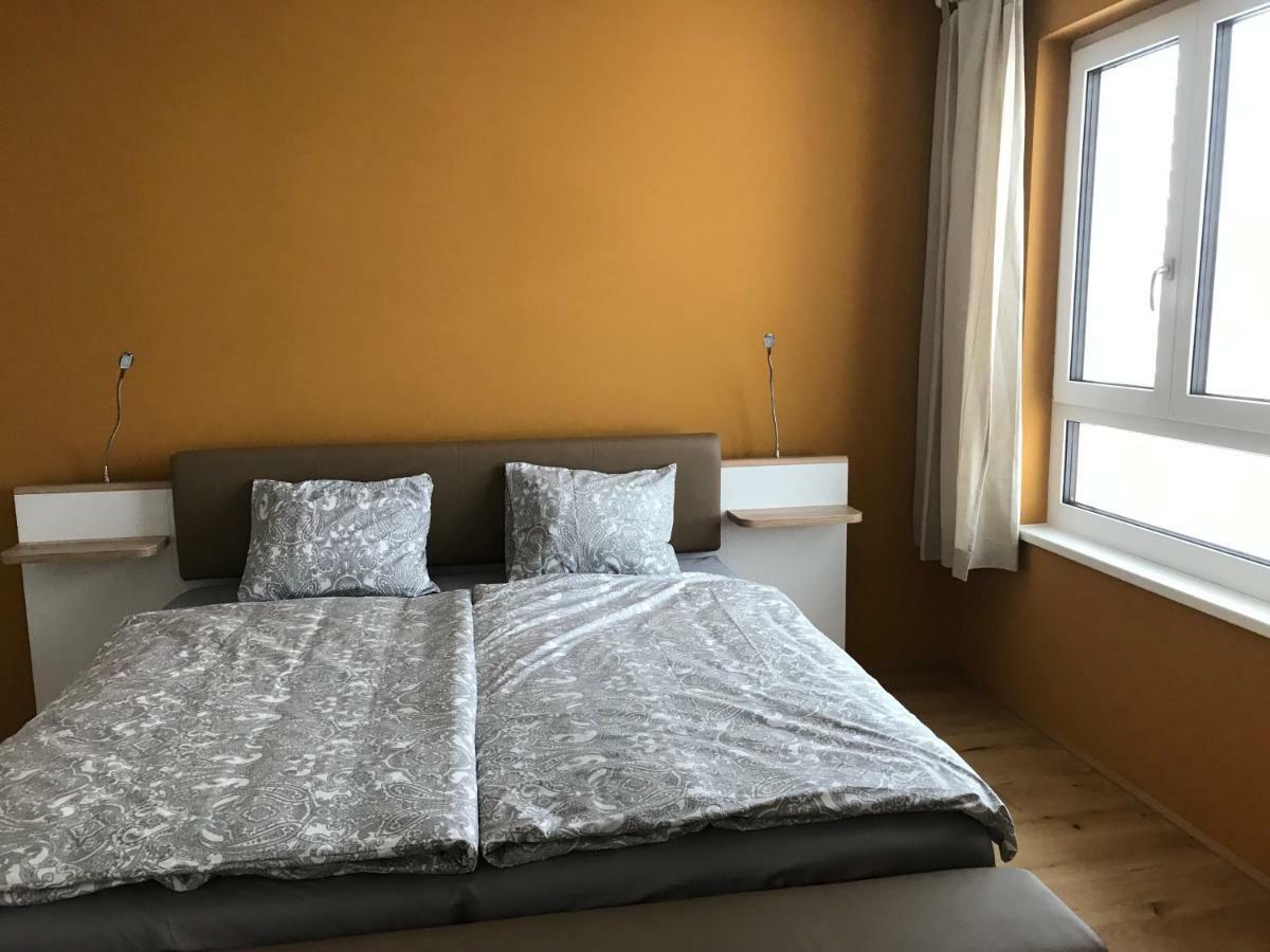 شقة Spacious, Modern 1-Bdrm Apt Near Vic & Austria Ctr فيينا المظهر الخارجي الصورة